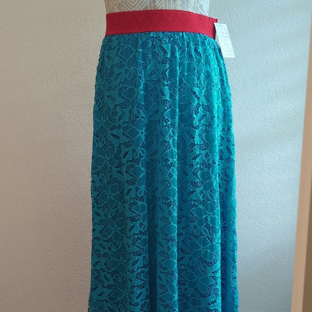 LuLaRoe Lucy.